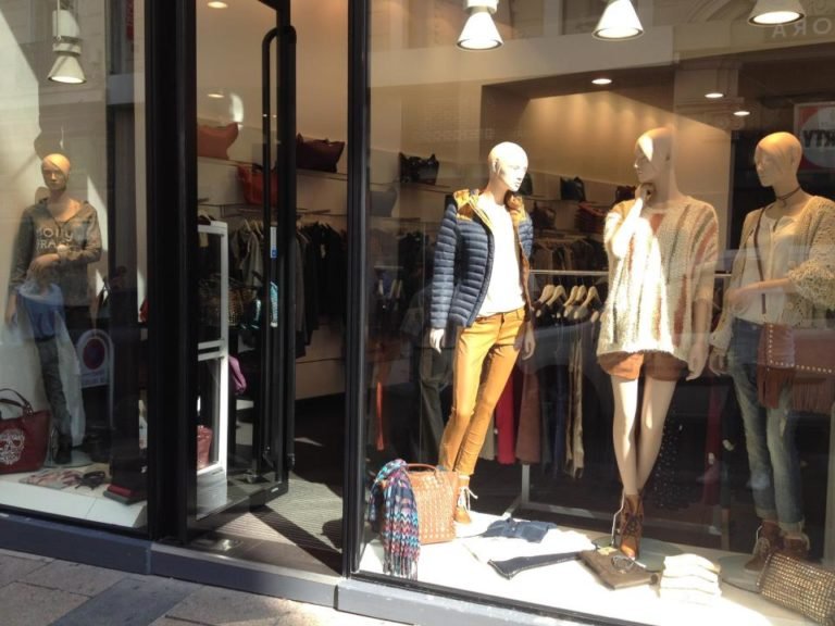 Boutique E.V prêt-à-porter et accessoires à Cannes