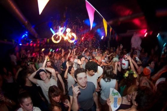 uk-1231-383560-99420-back