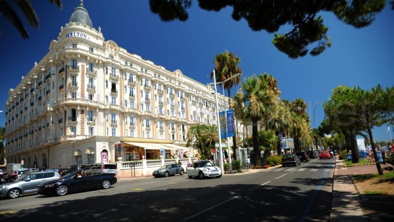 Quels sont les meilleurs hôtels et casinos sur la Croisette ?