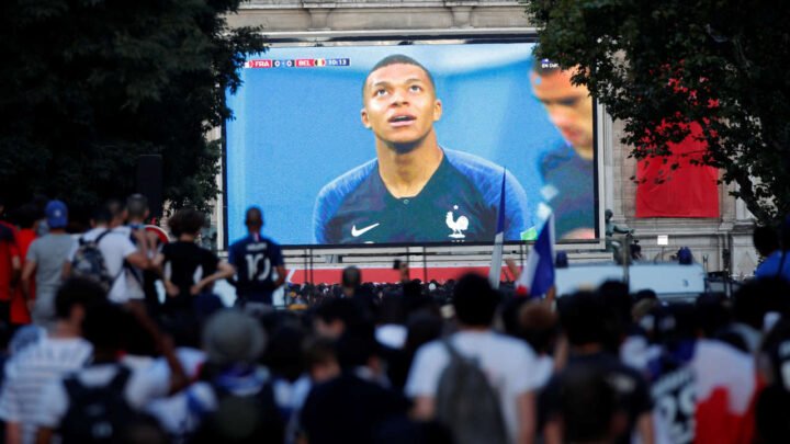 Vivez la Finale France Argentine sur un écran de 21 m2 à Cannes (limité à 2 000 personnes)