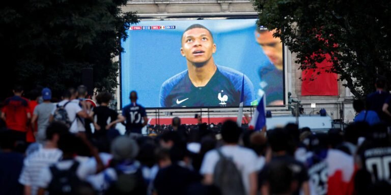 Vivez la Finale France Argentine sur un écran de 21 m2 à Cannes (limité à 2 000 personnes)