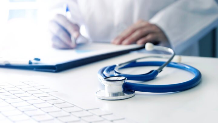 “Aidez les professionnels de santé à combattre les déserts médicaux : découvrez les mesures du Département”