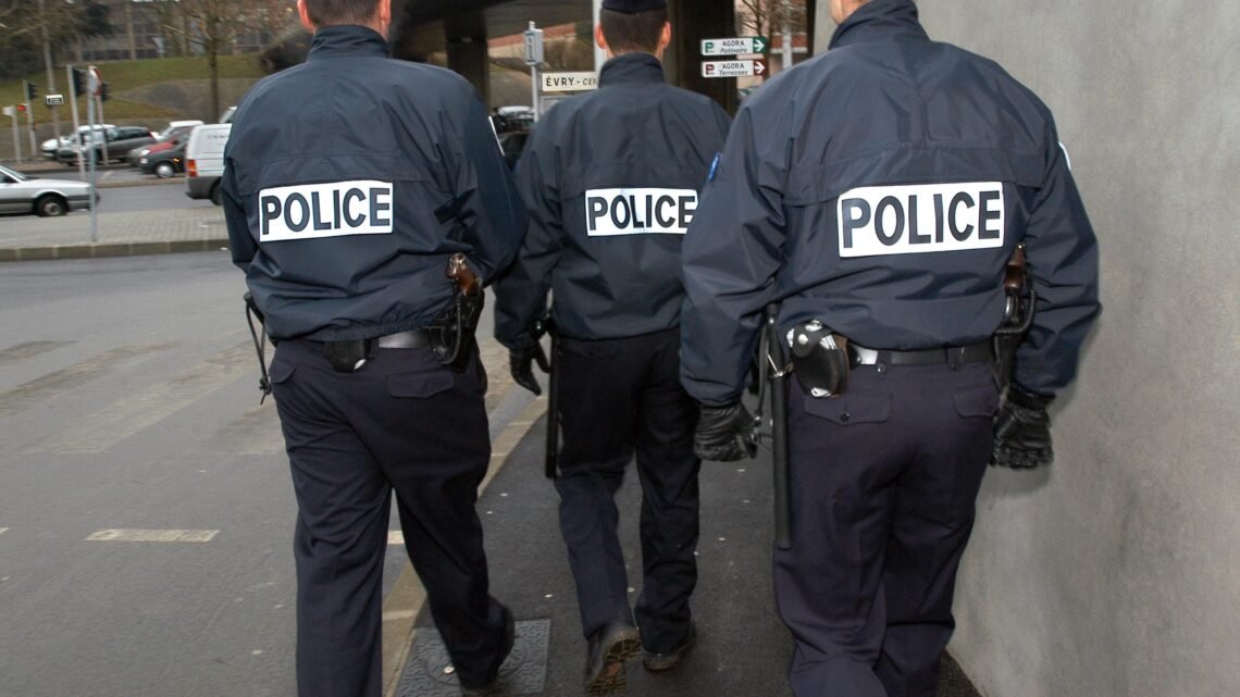 Deux hommes mis en examen pour l’agression de policiers à Toulon Deux hommes mis en examen pour l’agression de policiers à Toulon