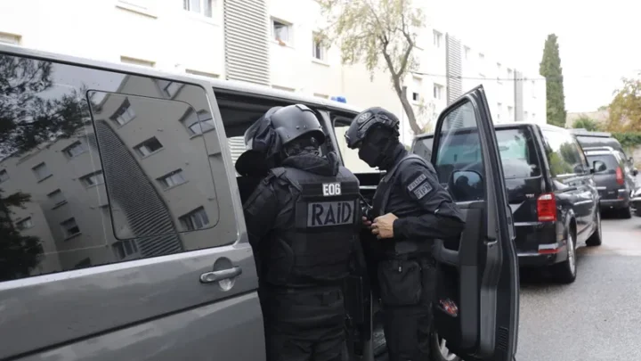 Évasion dans le Var : l’homme recherché, jugé « dangereux », a été interpellé à Ollioules