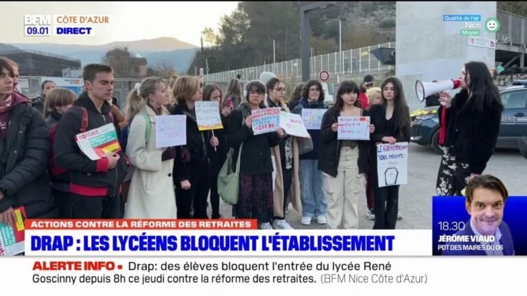 Lycéens de René Goscinny manifestent contre la réforme des retraites, bloquant le lycée