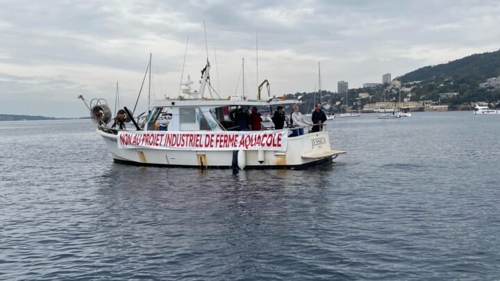 Manifestation des pêcheurs à Cannes contre l’extension d’une ferme aquacole