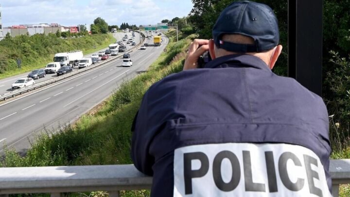 Un automobiliste trouve un bijou de 170 000 € et le garde