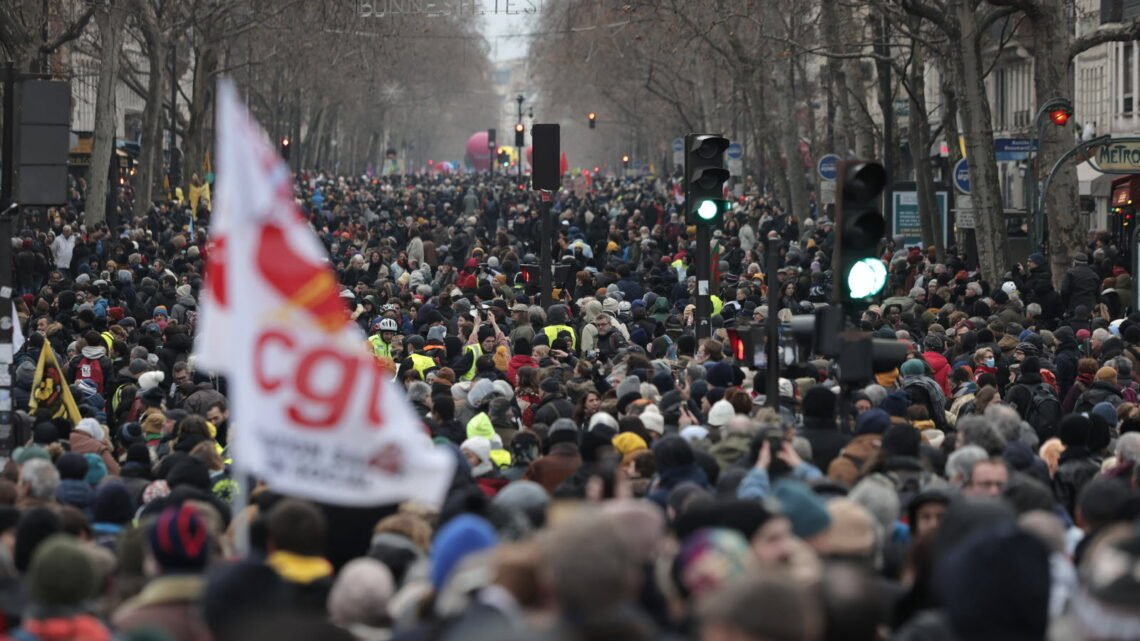 Contestation à Nice : 40 000 manifestants selon la CGT, estimation à 5200 pour la préfecture Contestation à Nice : 40 000 manifestants selon la CGT, estimation à 5200 pour la préfecture