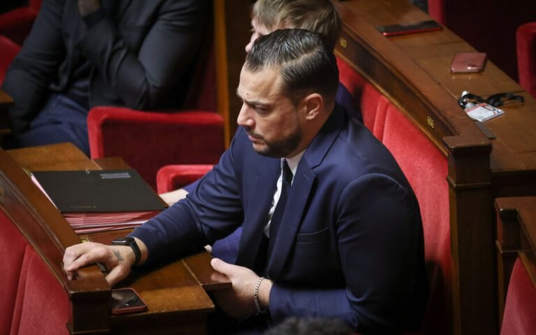 Des plaintes pour violence visent un député LFI après le blocage d’un lycée à Marseille