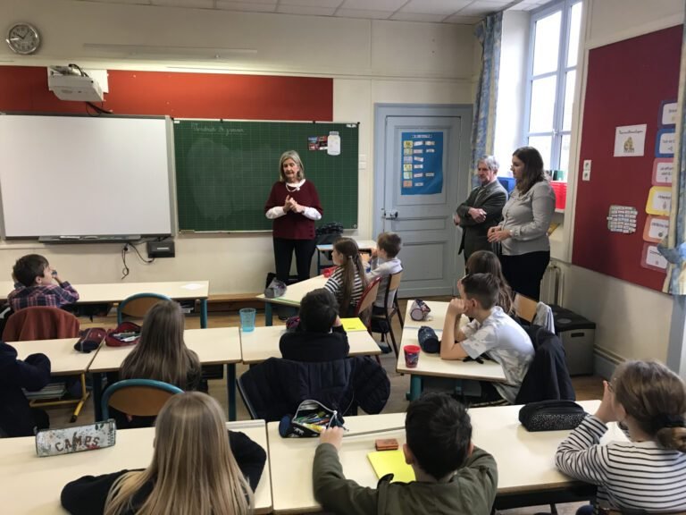 Le maire s&rsquo;engage dans la lutte pour le maintien d&rsquo;une classe ouverte