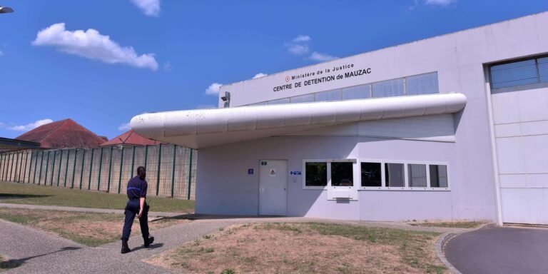 Un détenu condamné pour double meurtre s&rsquo;échappe à pied d&rsquo;une prison en Dordogne