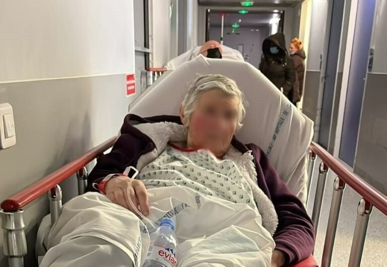 un homme de 80 ans admis à l&rsquo;hôpital après avoir été écrasé par un camping-car
