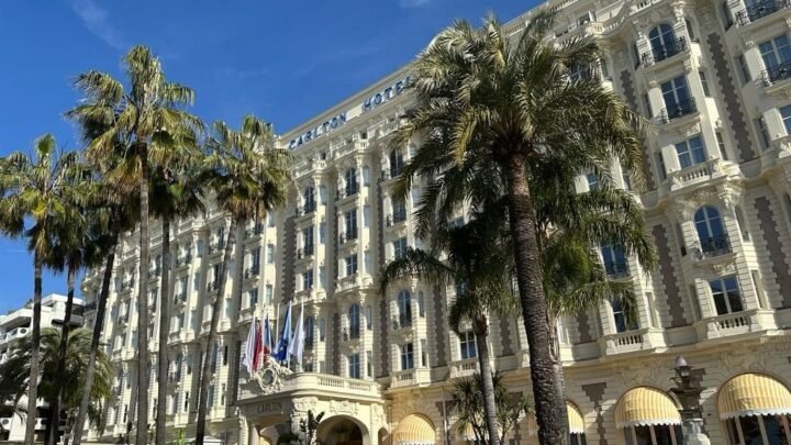 Le Carlton de Cannes et la société de sécurité condamnés à verser des millions pour vols de bijoux