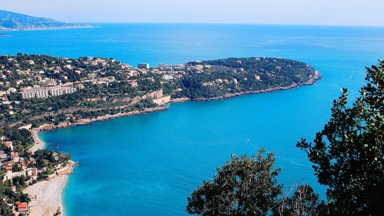 Les pittoresques marchés de Roquebrune-Cap-Martin et Menton