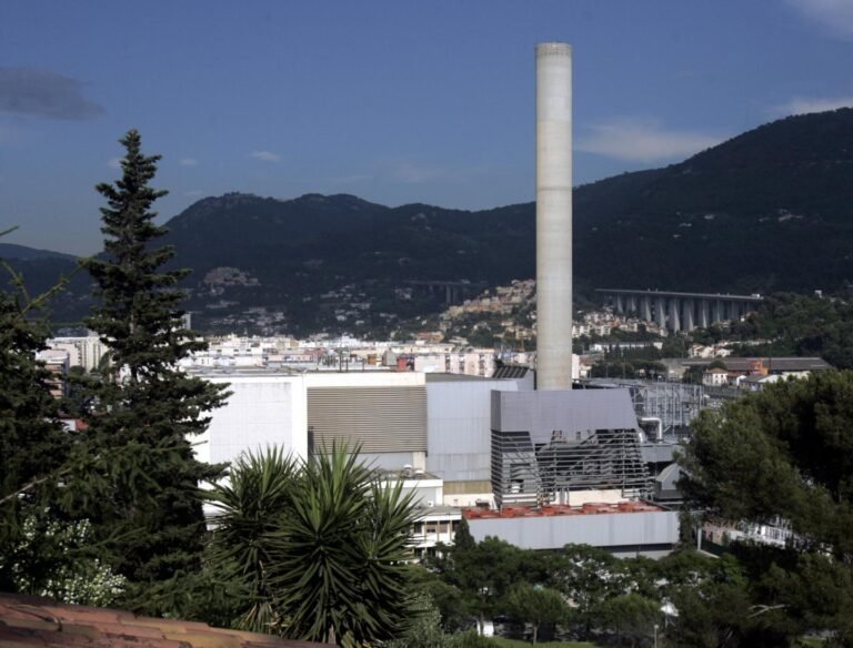 Un grave accident survenu à l&rsquo;usine d&rsquo;incinération de l&rsquo;Ariane blesse sévèrement un employé