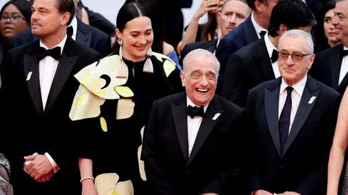#Cannes2023 : Les icônes du cinéma Martin Scorsese, Leonardo DiCaprio et Robert De Niro font leur entrée dans la salle. #Cannes2023 : Les icônes du cinéma Martin Scorsese, Leonardo DiCaprio et Robert De Niro font leur entrée dans la salle.