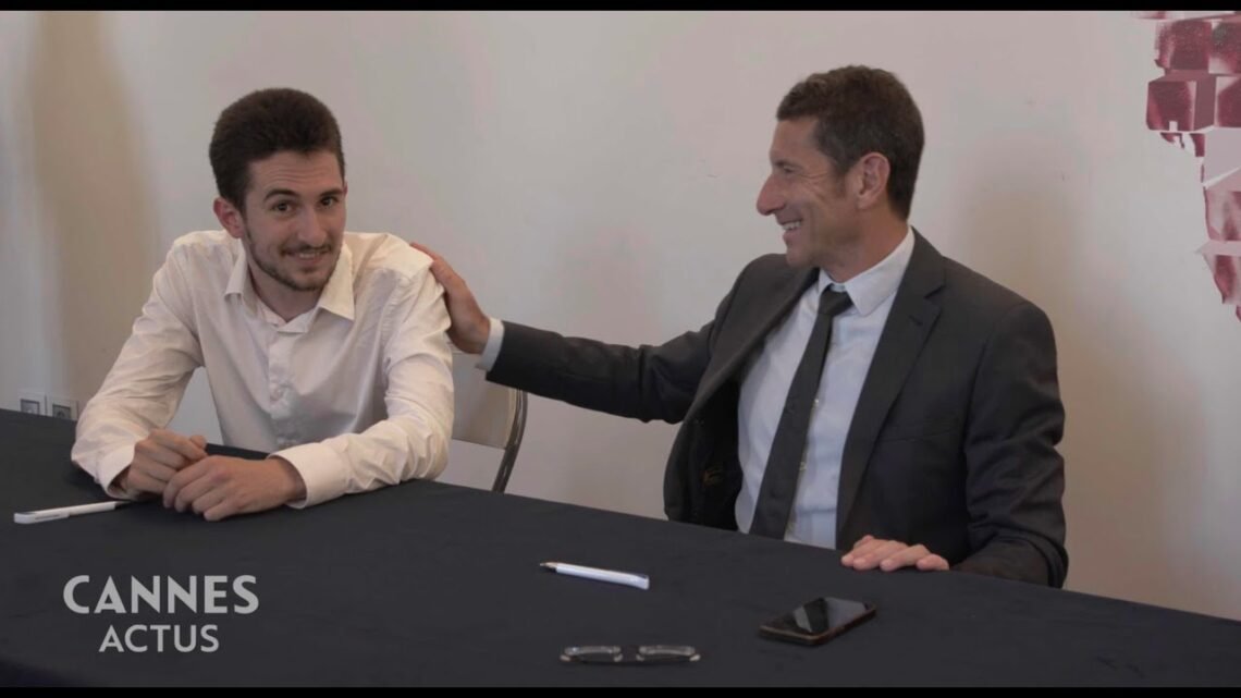 Distribution de bourses pour permis de conduire à 14 jeunes résidents de Cannes Distribution de bourses pour permis de conduire à 14 jeunes résidents de Cannes