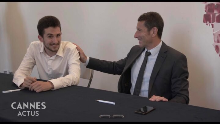 Distribution de bourses pour permis de conduire à 14 jeunes résidents de Cannes