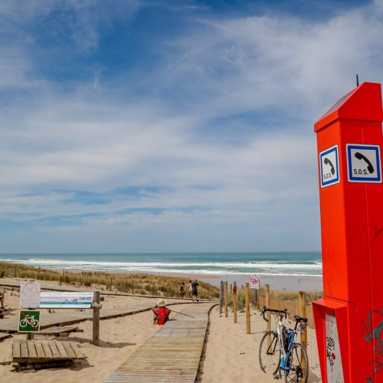 Interdiction de la baignade en raison des conditions météorologiques sur le littoral