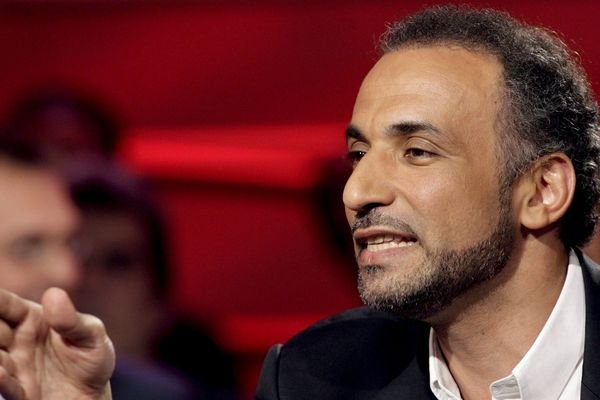 Tariq Ramadan a brillamment présenté sa conférence à Nice Tariq Ramadan a brillamment présenté sa conférence à Nice