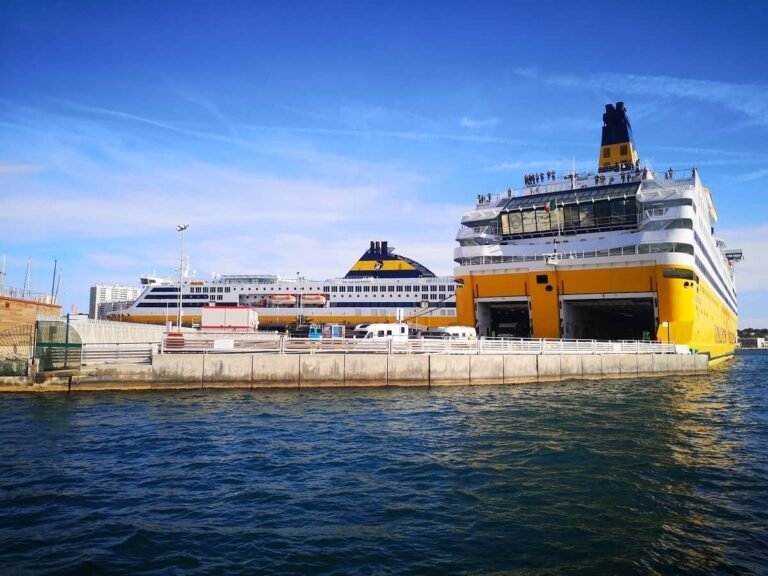 Avancée de l&rsquo;électrification des quais du Port de Toulon pour réduire la pollution