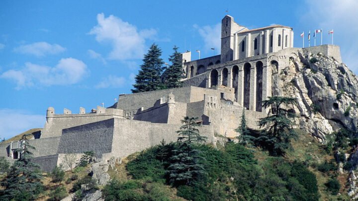 Exploration des forteresses des Alpes-Maritimes