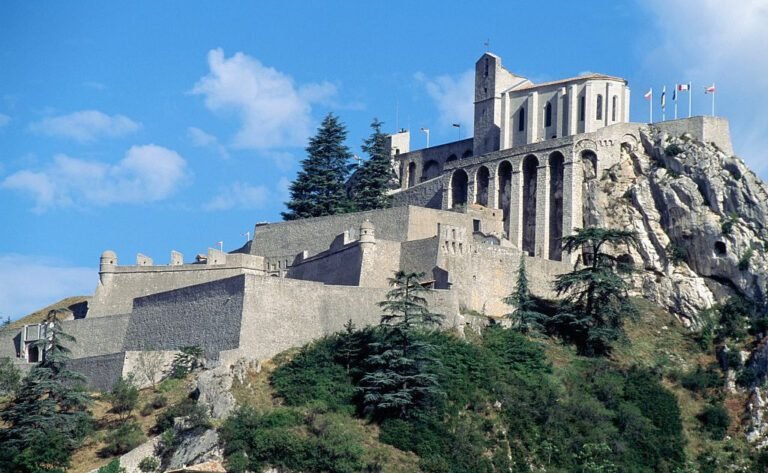 Exploration des forteresses des Alpes-Maritimes