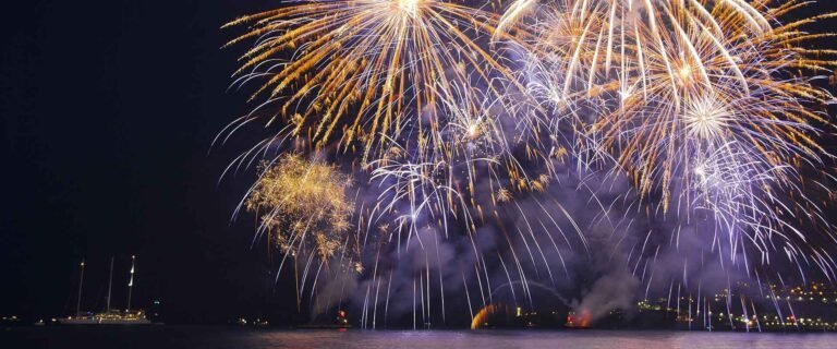 Explosion de couleurs à Cannes : un final étincelant pour le festival pyrotechnique !
