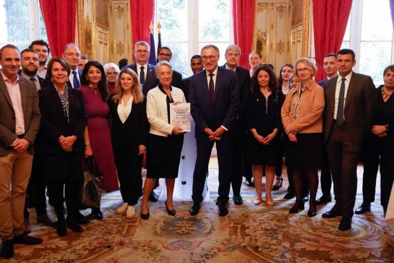 Le gouvernement accorde de nouvelles indemnités aux Harkis à Avignon et dans toute la France.