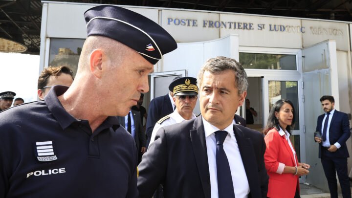 Gérald Darmanin rejette catégoriquement l’idée d’un camp de migrants à Menton