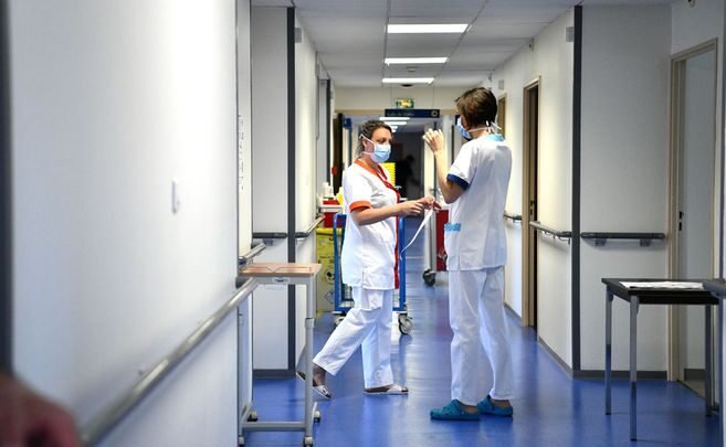 « Le combat d’une lycéenne : Entre parenthèses de l’hôpital dans le Var »