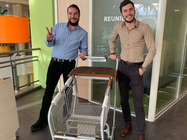 Le compagnon de courses intelligent d&rsquo;Antibes : votre allié connecté pour un shopping en toute sécurité !