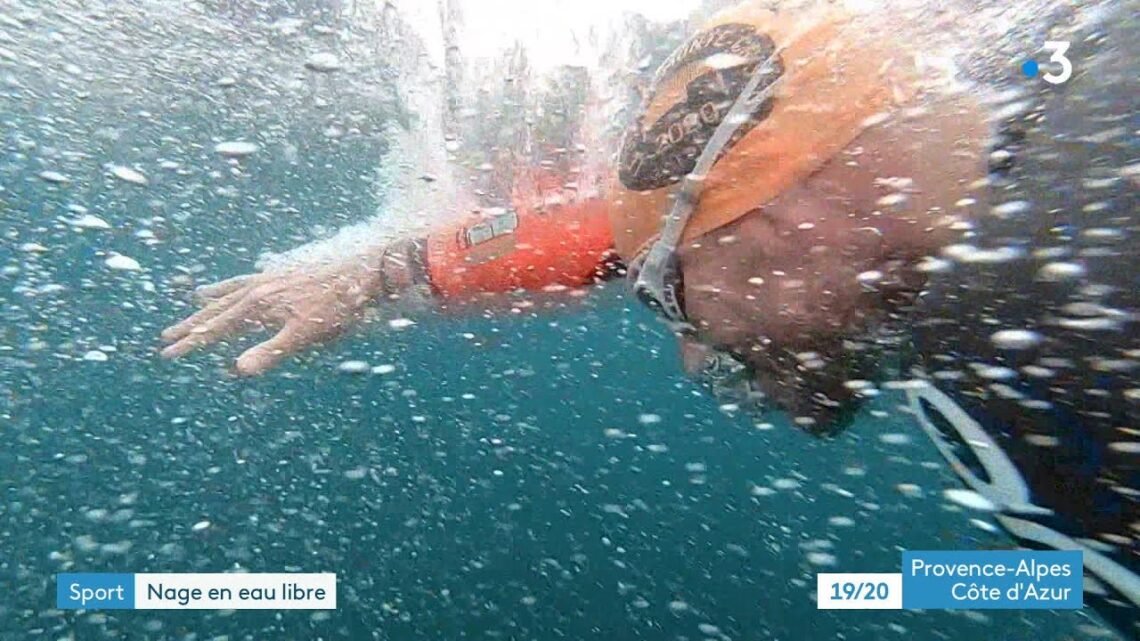 Les nageurs en eau libre se préparent pour la prestigieuse course de 10 km autour du Cap d’Antibes. Les nageurs en eau libre se préparent pour la prestigieuse course de 10 km autour du Cap d’Antibes.