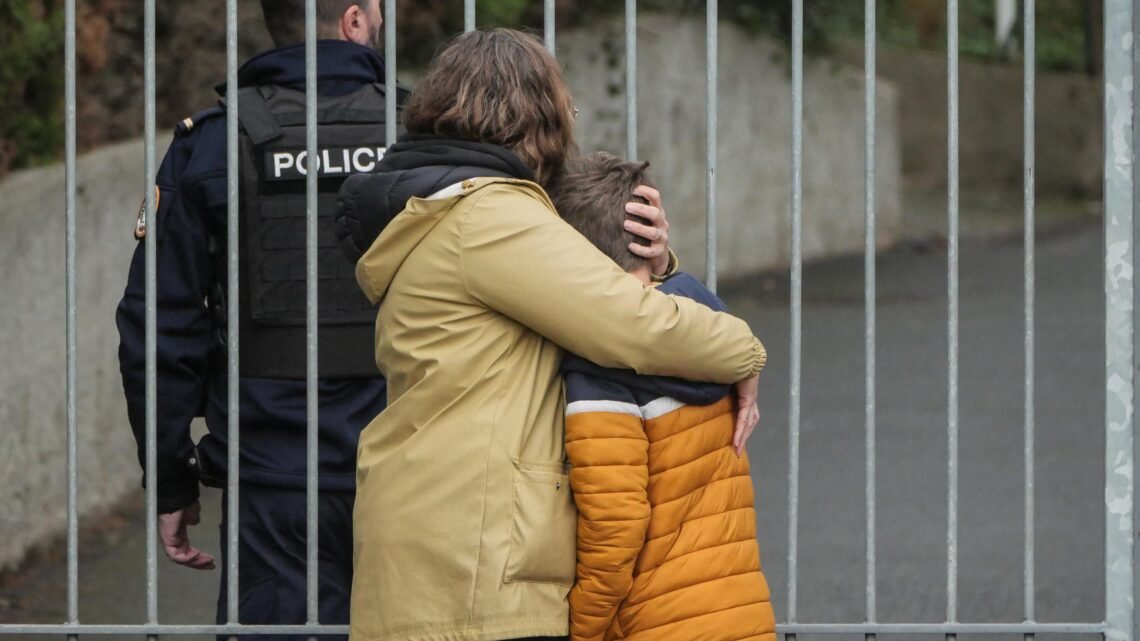 Violentes altercations dans un hôtel de Saint-Isidore : une femme poignardée et gravement blessée Violentes altercations dans un hôtel de Saint-Isidore : une femme poignardée et gravement blessée