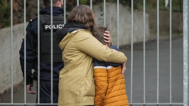 Violentes altercations dans un hôtel de Saint-Isidore : une femme poignardée et gravement blessée