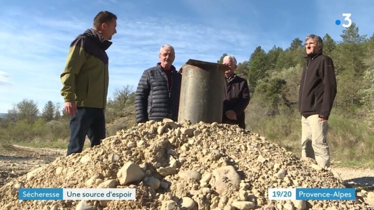 Découverte d&rsquo;une nouvelle source d&rsquo;eau à Mirabeau (04) par le maire et son adjoint