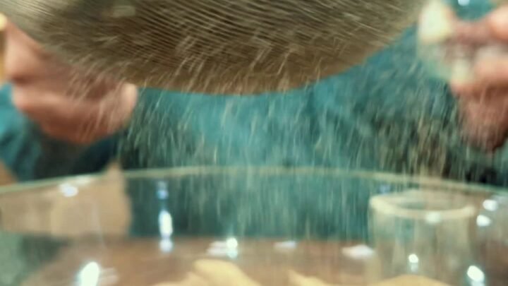 Faire sa propre lessive écologique avec de la cendre de bois grâce au Geste PrioriTerre. #DIY #Écolo