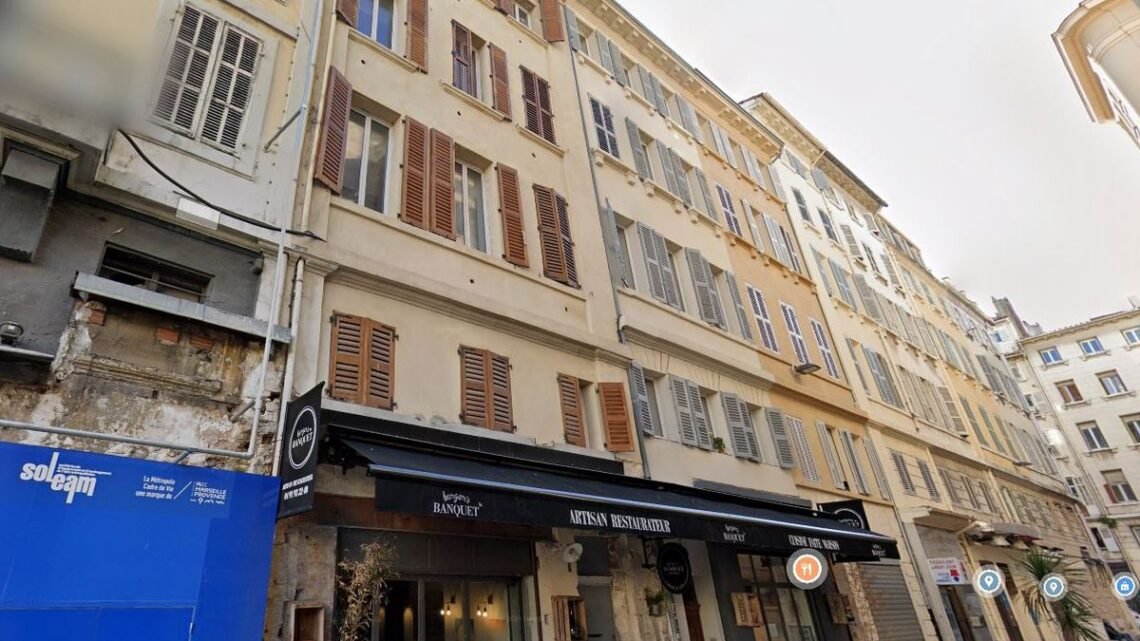 Frénésie meurtrière à Marseille : Des tireurs prennent pour cible une résidence Airbnb Frénésie meurtrière à Marseille : Des tireurs prennent pour cible une résidence Airbnb