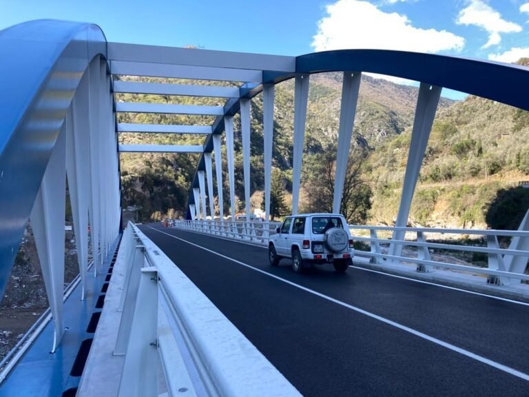 Le pont d&rsquo;Ambo dans la vallée de la Roya prêt à accueillir la circulation ce week-end de Pâques