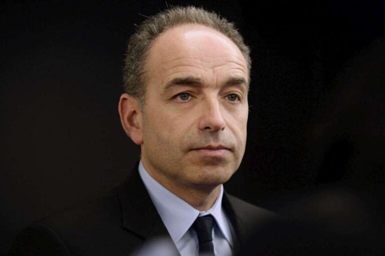 Le scandale éclate : le maire révèle des accusations explosives contre l&rsquo;ex-PDG de la SPL