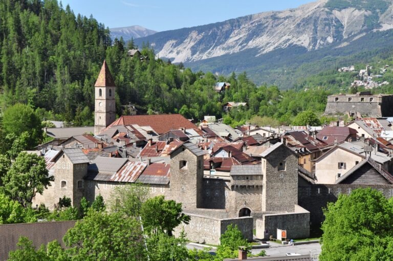 Le village de Colmars-les-Alpes s&rsquo;illustre sur grand écran (04)