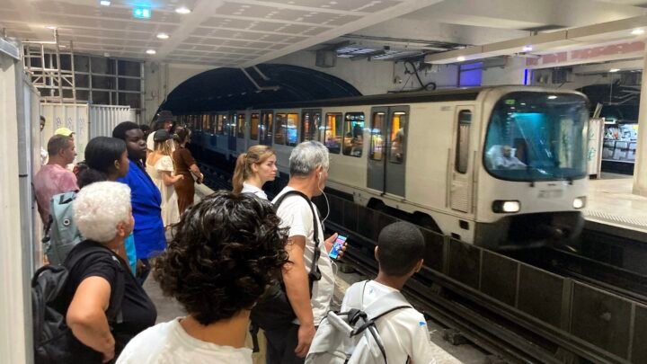 « Marseille : Le Métro, une Ville Qui S’Endort Après 21 h 30 »