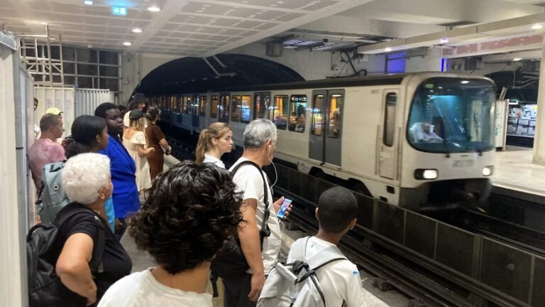 « Marseille : Le Métro, une Ville Qui S&rsquo;Endort Après 21 h 30 »