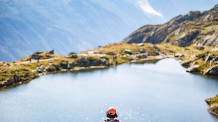 Courir les montagnes des Alpes-Maritimes: transmettre un message à chaque pas