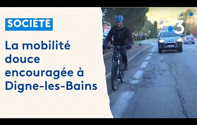 Digne-les-Bains : partage de la route entre vélos et voitures en centre-ville