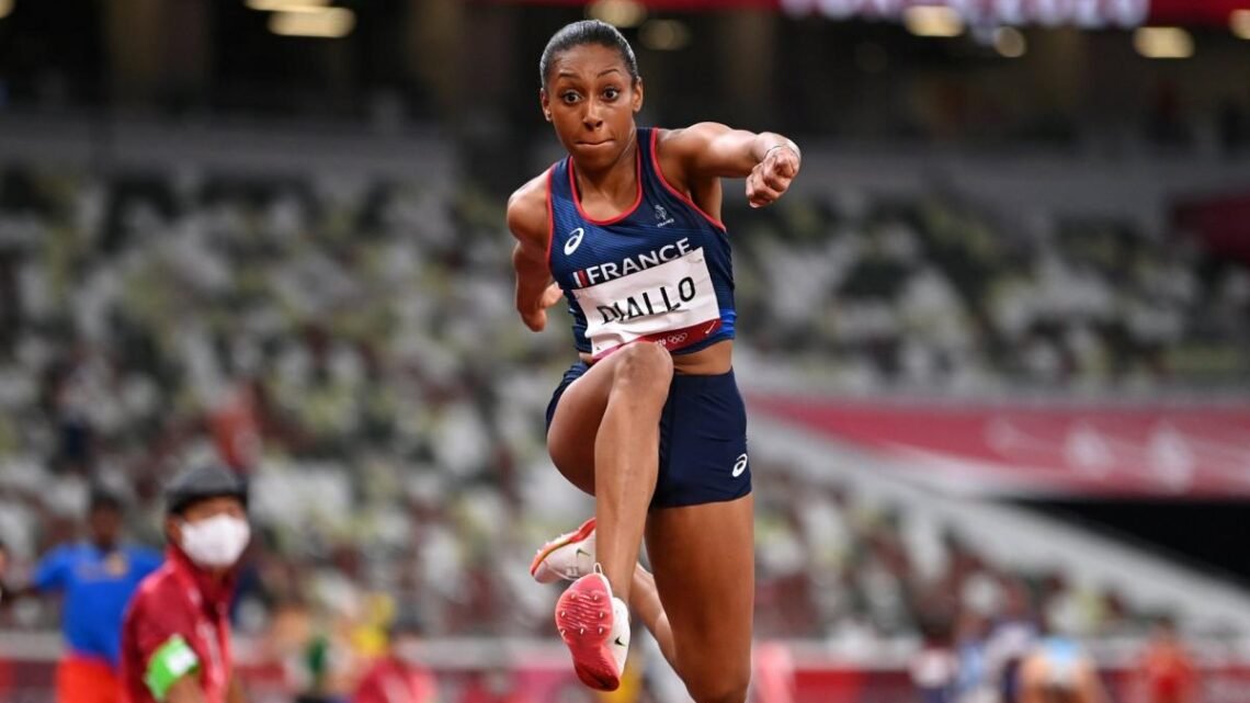 Le parcours de Rouguy Diallo vers le succès dans le triple saut Le parcours de Rouguy Diallo vers le succès dans le triple saut