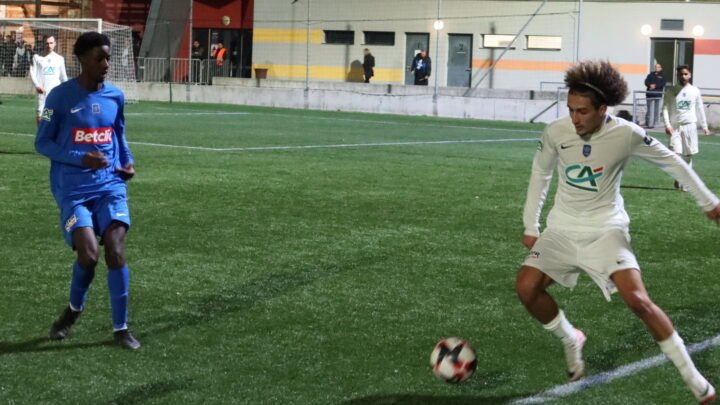 Rencontres palpitantes entre clubs de Ligue 2 lors des 7e et 8e tours de la Coupe de France