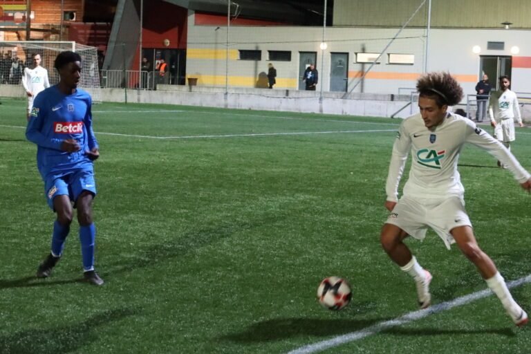 Rencontres palpitantes entre clubs de Ligue 2 lors des 7e et 8e tours de la Coupe de France