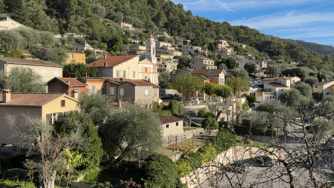 Renforcement de la sécurité dans le village de Blausasc : des vigiles désormais présents devant les écoles Renforcement de la sécurité dans le village de Blausasc : des vigiles désormais présents devant les écoles