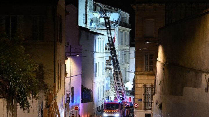 après l’identification des victimes, émoi dans le quartier des immeubles effondrés à Marseille